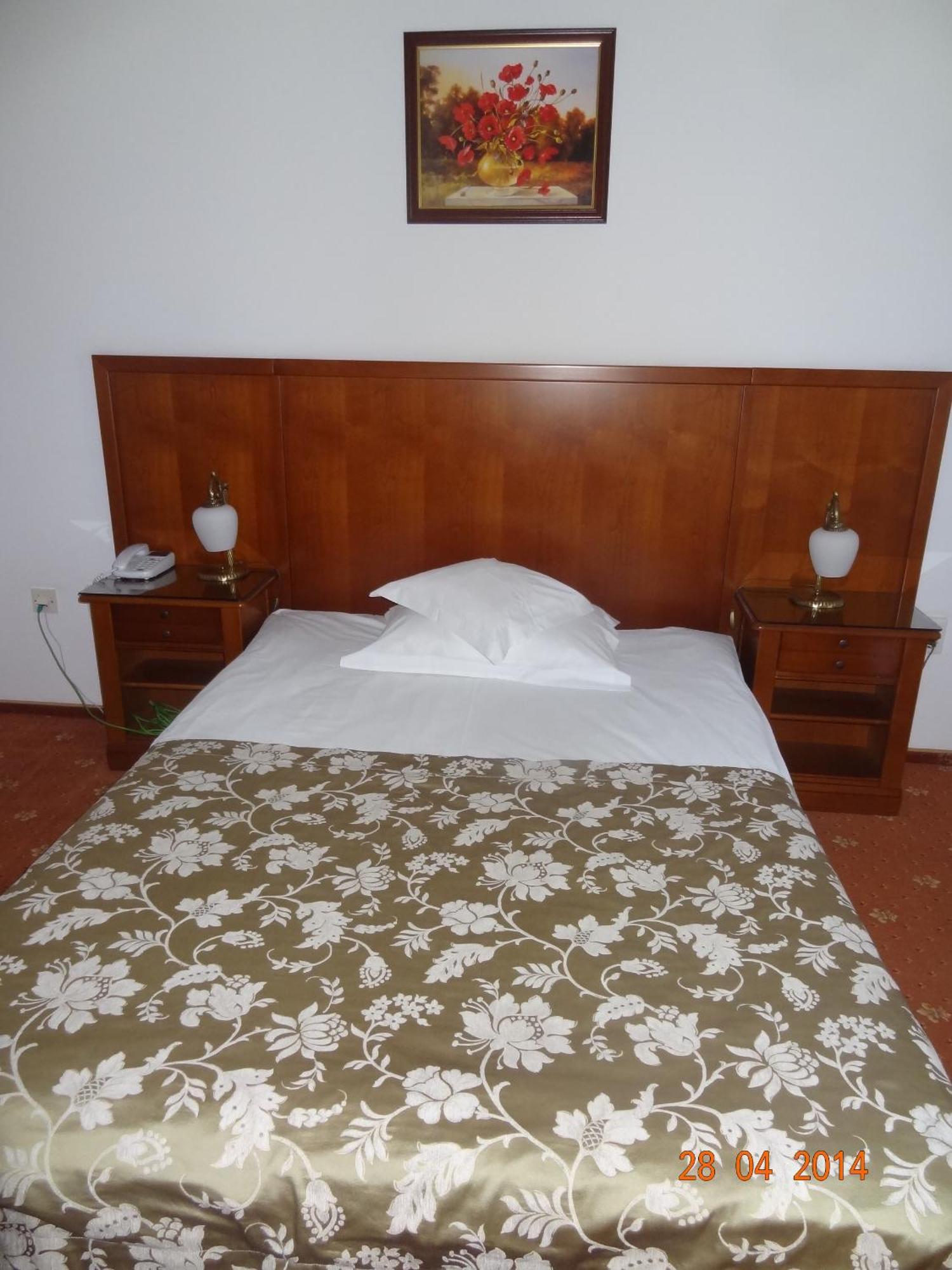 Hotel Emma West Крайова Стая снимка